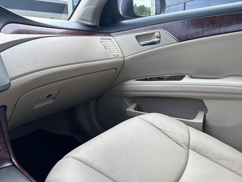 Used 2011 Toyota Avalon FWD image 17