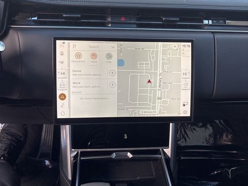 Used 2024 Land Rover Range Rover Long Wheelbase SE image 17