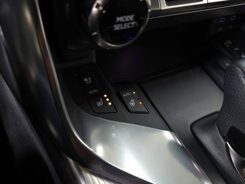 Used 2025 Lexus LX 700h F Sport image 34