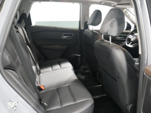 Used 2021 Nissan Rogue SL w/ Premium Package image 17