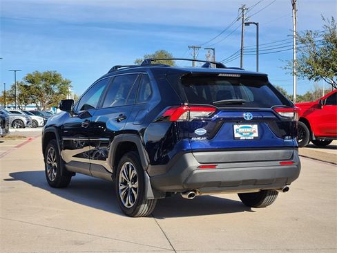 Used 2024 Toyota RAV4 XLE Premium image 4