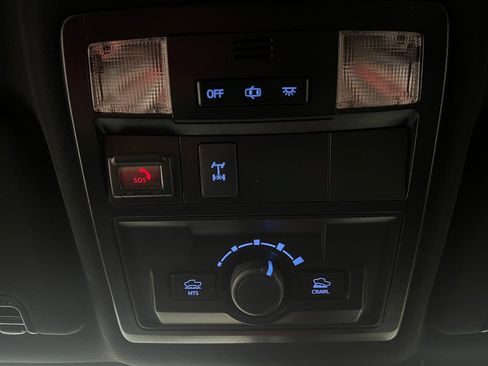 Used 2021 Toyota Tacoma TRD Off-Road AWD/4WD image 23