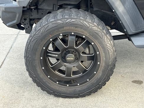 Used 2022 Jeep Wrangler Sport S image 12