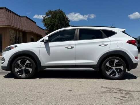 Used 2017 Hyundai Tucson Value FWD image 2