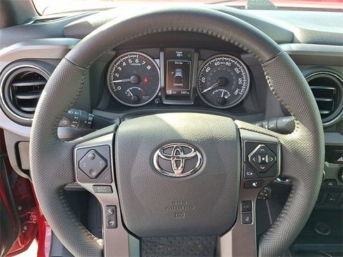 Used 2023 Toyota Tacoma TRD Off-Road image 20