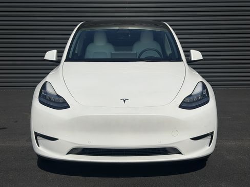 Used 2022 Tesla Model Y Long Range AWD/4WD image 7