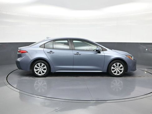 Used 2022 Toyota Corolla LE w/ Carpet Mat Package (TMS) FWD image 11