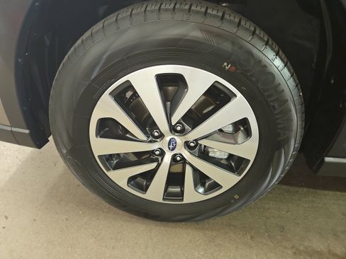 Used 2023 Subaru Outback Premium image 23