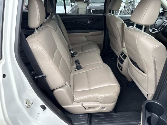 Used 2016 Honda Pilot Touring image 11