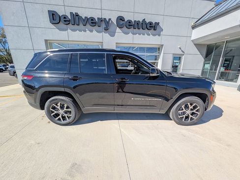 New 2025 Jeep Grand Cherokee Limited image 4