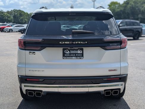 Used 2025 GMC Acadia Denali w/ Super Cruise Package FWD image 8