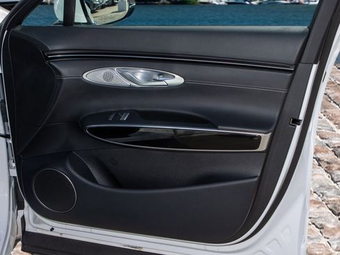 Used 2024 Genesis GV70 2.5T image 13