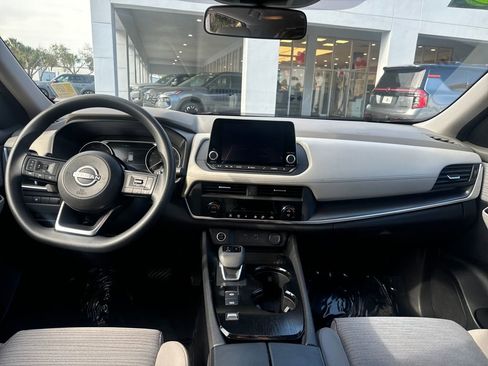 Certified 2023 Nissan Rogue SV FWD image 13