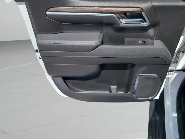 Used 2025 Chevrolet Silverado 1500 RST AWD/4WD image 15