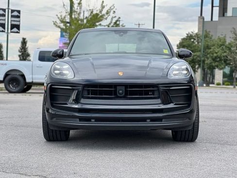 Used 2023 Porsche Macan Turbo AWD/4WD image 2