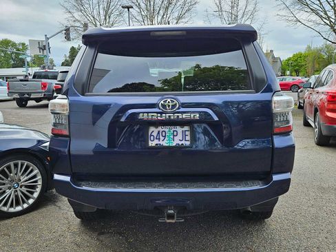 Used 2020 Toyota 4Runner SR5 Premium w/ Moonroof Package image 4