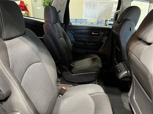 Used 2016 Chevrolet Traverse LT w/ Style and Technology Package image 14