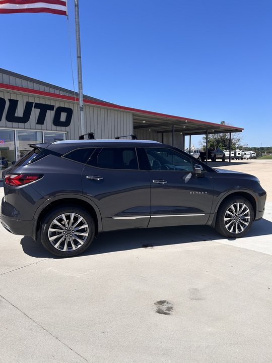 Used 2022 Chevrolet Blazer Premier FWD image 3