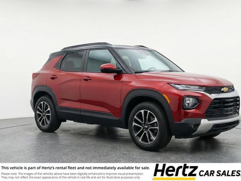 Used 2025 Chevrolet TrailBlazer LT image 1