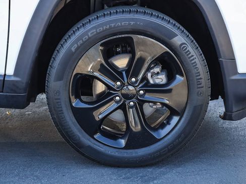 Used 2021 Jeep Compass Latitude image 6