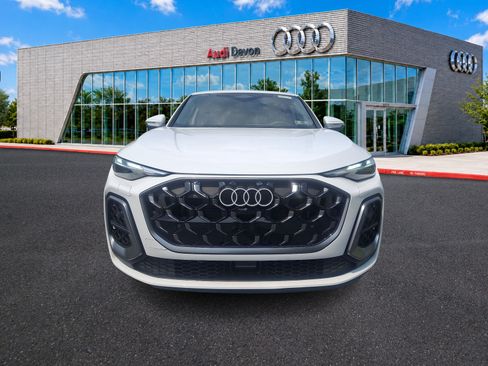 Used 2025 Audi Q5 Premium w/ Convenience Package AWD/4WD image 2