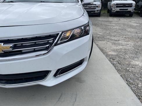 Used 2016 Chevrolet Impala LT w/ Convenience Package FWD image 3