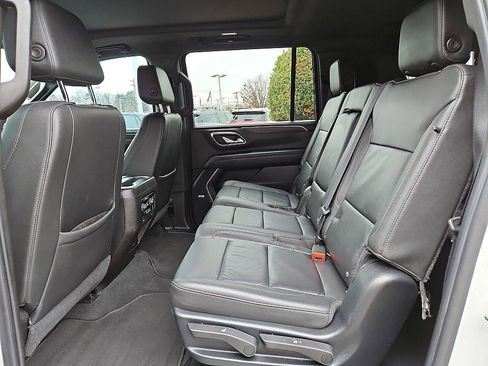 Used 2021 Chevrolet Suburban Z71 image 10