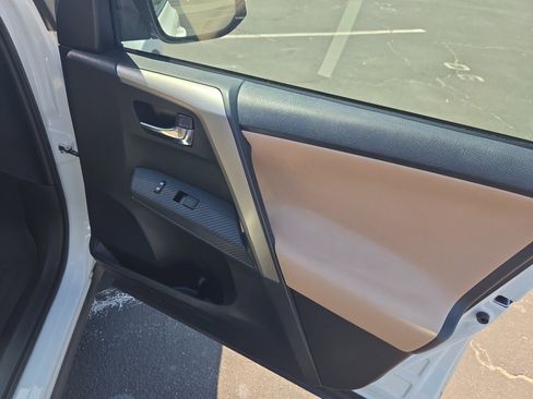 Used 2015 Toyota RAV4 XLE image 35