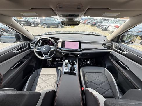 Used 2026 Volkswagen Atlas Peak Edition AWD/4WD image 22