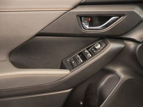 Certified 2024 Subaru Crosstrek 2.5i Limited w/ Crosstrek Mirror Package image 10