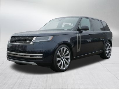 New 2025 Land Rover Range Rover Long Wheelbase SE