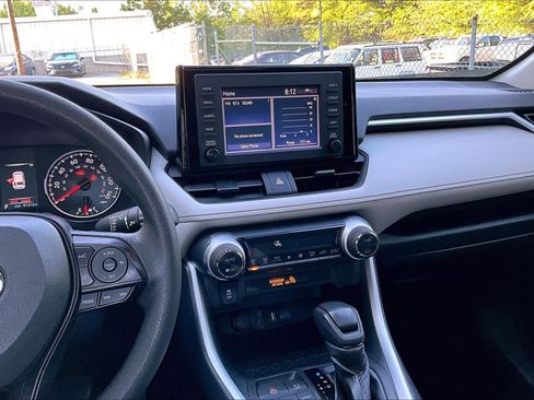 Used 2019 Toyota RAV4 XLE image 7