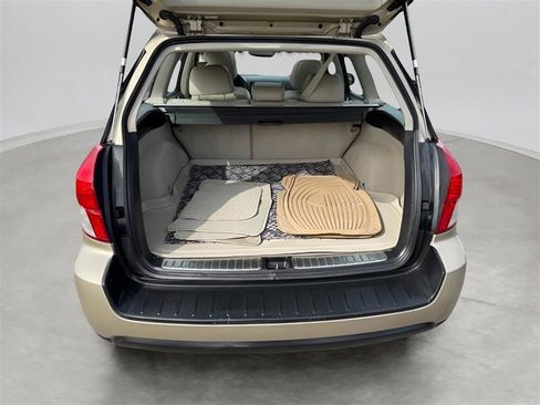 Used 2008 Subaru Outback 3.0R L.L. Bean AWD/4WD image 33