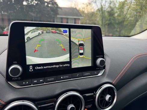 Used 2024 Nissan Sentra SR w/ SR Premium Package image 10