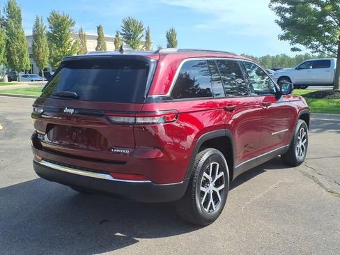 Certified 2024 Jeep Grand Cherokee Limited AWD/4WD image 4