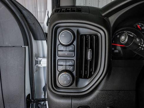 Used 2025 Chevrolet Silverado 3500 W/T AWD/4WD image 24