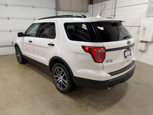 Used 2018 Ford Explorer Sport w/ Equipment Group 401A image 7
