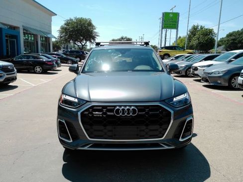 Used 2022 Audi Q5 2.0T Premium Plus w/ Premium Plus Package AWD/4WD image 2