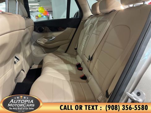 Used 2022 Mercedes-Benz GLC 300 image 16