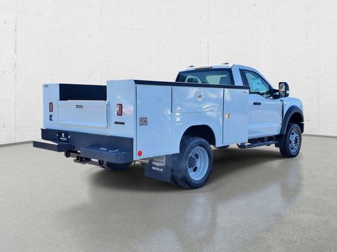New 2026 Ford F550 4x4 Regular Cab Super Duty w/ XL Chrome Package image 7