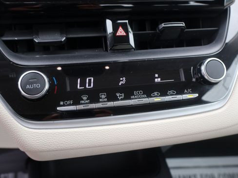Used 2023 Toyota Corolla LE FWD image 25