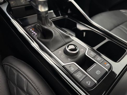 Used 2023 Kia Sorento SX image 21