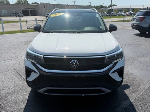 Used 2024 Volkswagen Taos SE AWD/4WD image 5