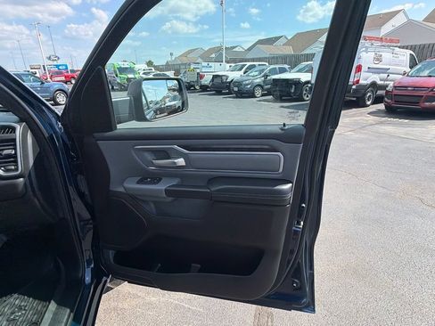 Used 2023 RAM 1500 Big Horn AWD/4WD image 39