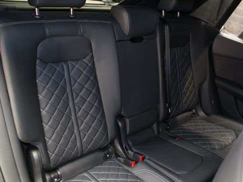 Used 2023 Audi SQ8 Prestige AWD/4WD image 48