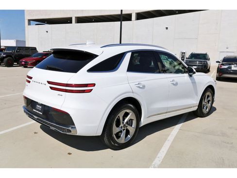Used 2026 Genesis GV70 2.5T image 8