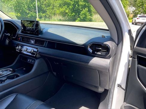 Certified 2025 Honda Pilot EX-L image 13