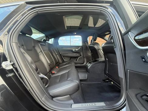Used 2018 Volvo S90 T5 Momentum w/ Convenience Package image 15