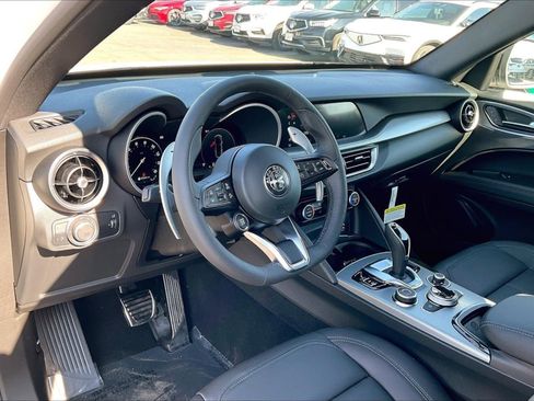 New 2025 Alfa Romeo Stelvio Sprint w/ Convenience Package image 6