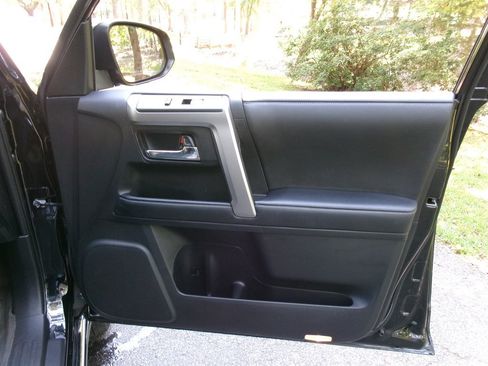 Used 2024 Toyota 4Runner Limited RWD image 21